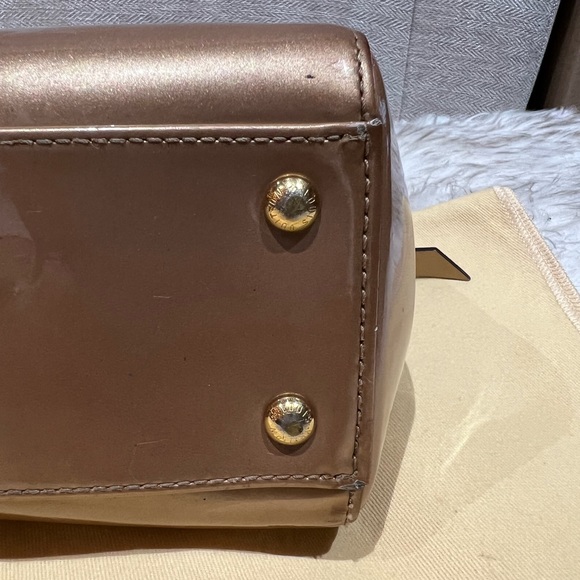 Louis Vuitton Gold Vernis bag - Picture 7 of 13